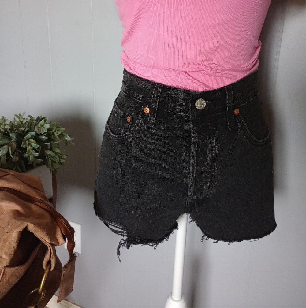 Levi's High-Rise Button Fly Black Distressed Denim Shorts Size 27 Waist